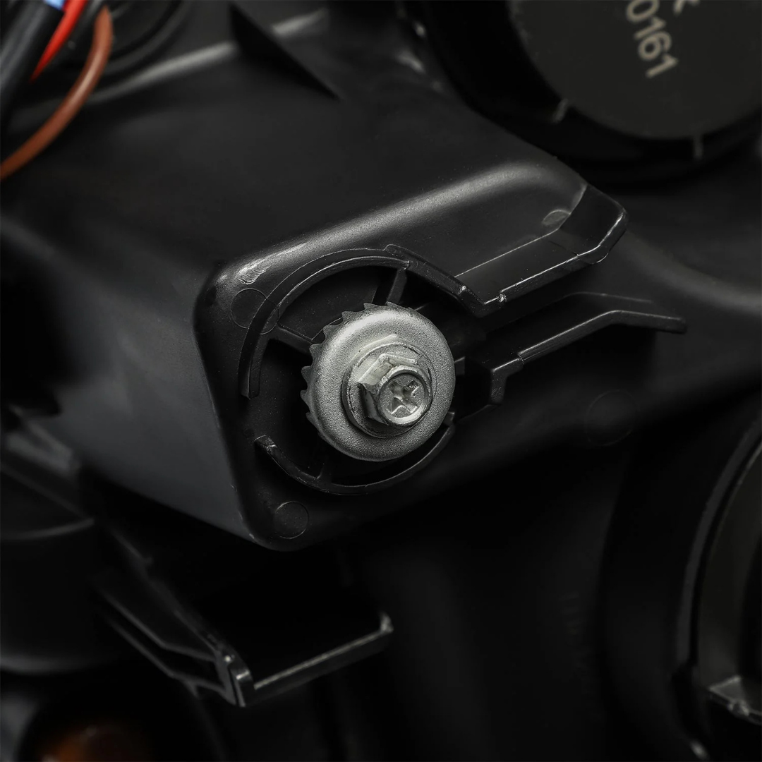 2016–2023 Toyota Tacoma LUXX-Series LED Crystal Headlights – Alpha-Black